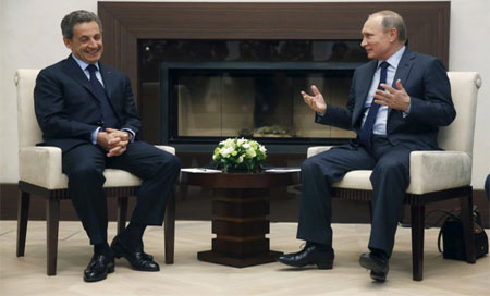 Sarkozy realiza una visita a Moscú y se reúne con Putin durante dos horas